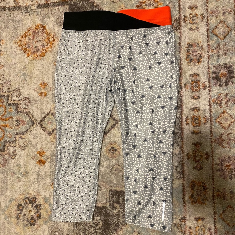 Nike dri-fit cropped pants